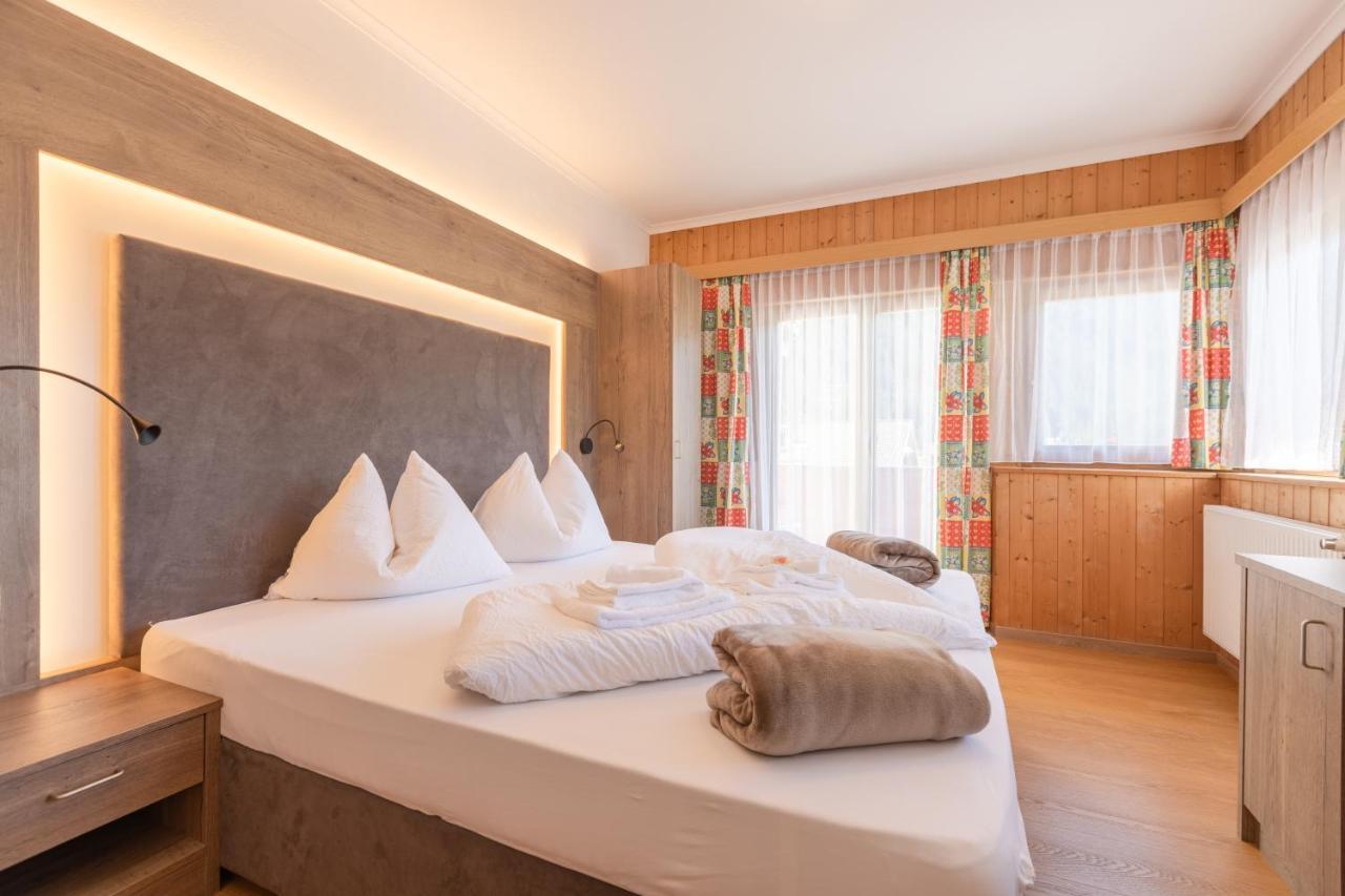 Hotel Tyrol Planca di Sopra ภายนอก รูปภาพ
