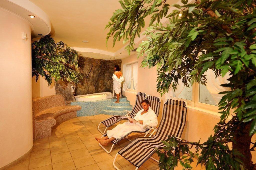 Hotel Tyrol Planca di Sopra ภายนอก รูปภาพ